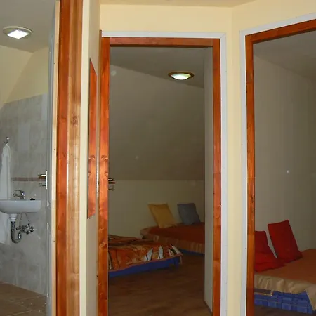 Varvolgy Szallashely Guest house Dregelypalank
